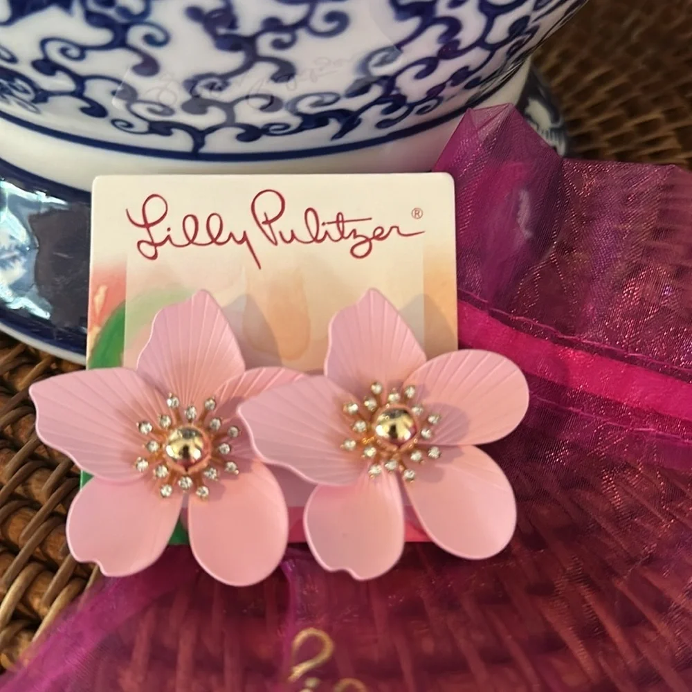 NWT Lilly Pulitzer Pierced Oversized Orchid Earrings in 